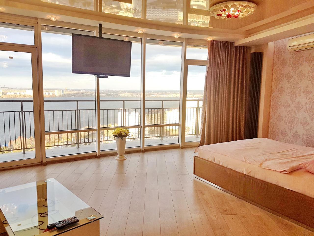Most City Apart-Hotel Ντνιπροπετρόφσκ Εξωτερικό φωτογραφία